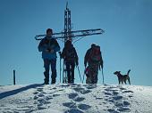 Giro ad anello da Fuipiano sulle prime nevi dello Zuc di Valbona, dei Canti e dei Tre Faggi il 24 novembre 2010 - FOTOGALLERY